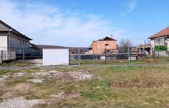 Eladó Telek