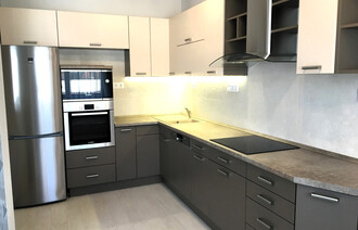 Eladó Téglaépítésű lakás