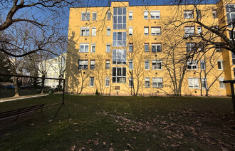 Eladó Társasházi lakás