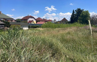 Eladó Telek