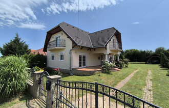 Eladó Családi ház