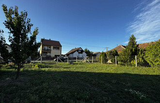 Eladó Telek