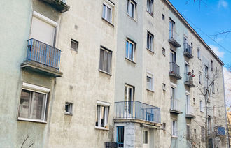 Eladó Társasházi lakás