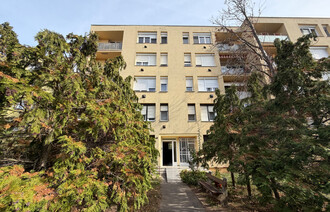 Eladó Társasházi lakás