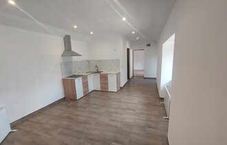 Eladó Társasházi lakás