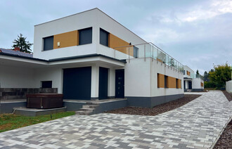 Eladó Téglaépítésű lakás