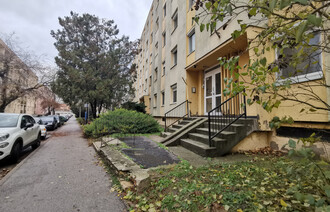 Eladó Társasházi lakás