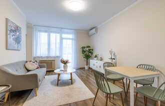 Eladó Téglaépítésű lakás