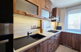 Kiadó Társasházi lakás