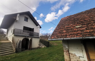 Eladó Zárt kert