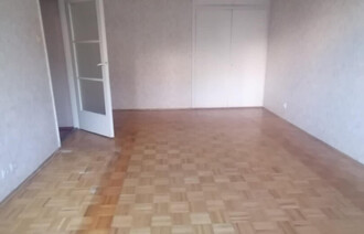 Eladó Társasházi lakás