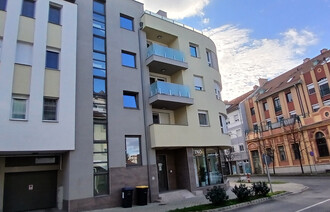 Eladó Társasházi lakás