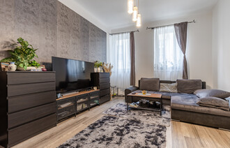 Eladó Téglaépítésű lakás