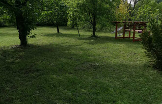 Eladó Zárt kert