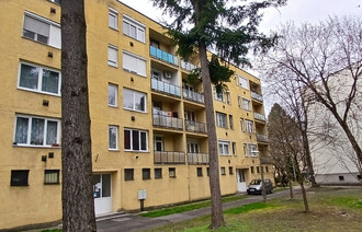 Eladó Társasházi lakás