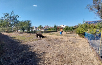 Eladó Telek