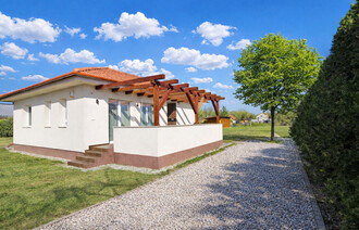 Kiadó Családi ház