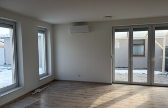 Kiadó Családi ház