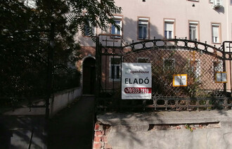 Eladó Társasházi lakás