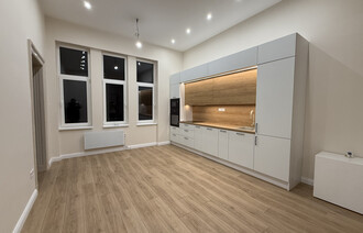 Eladó Téglaépítésű lakás