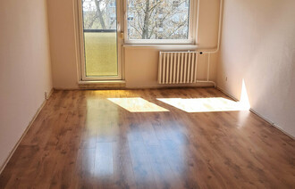 Eladó Társasházi lakás