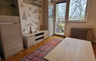 Eladó Társasházi lakás