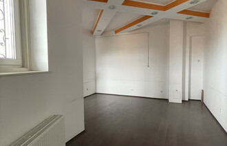 Eladó Téglaépítésű lakás