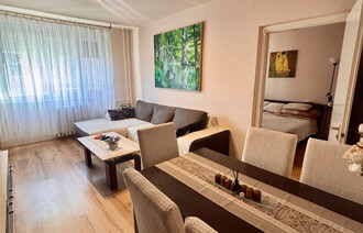 Eladó Társasházi lakás