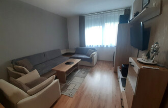 Eladó Társasházi lakás