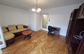 Eladó Téglaépítésű lakás