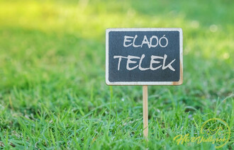 Eladó Zárt kert