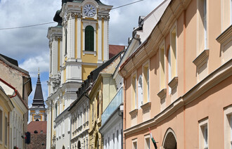 Eladó Társasházi lakás