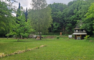 Eladó Telek
