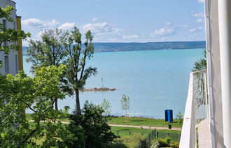 Eladó Társasházi lakás