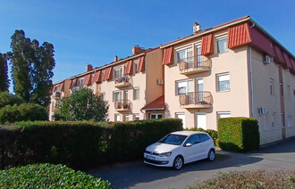 Eladó Társasházi lakás