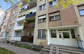 Eladó Társasházi lakás