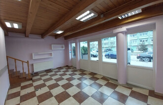 Eladó Üzlethelyiség