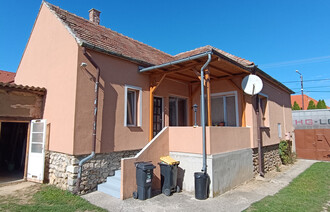 Eladó Családi ház