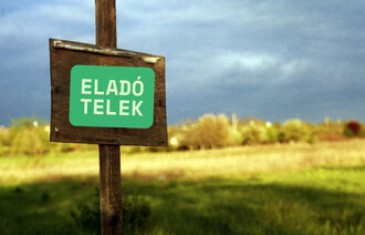 Eladó Telek