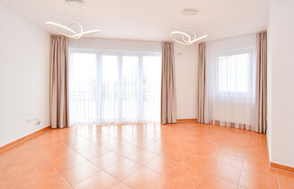 Eladó Társasházi lakás