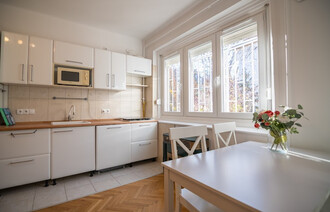 Eladó Téglaépítésű lakás