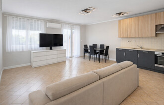 Eladó Társasházi lakás