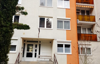 Eladó Társasházi lakás