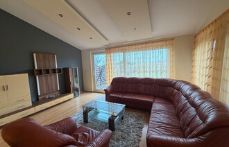 Kiadó Családi ház