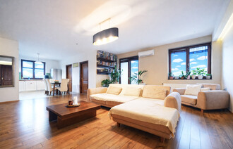 Eladó Téglaépítésű lakás