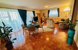 Eladó Társasházi lakás