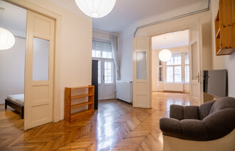 Eladó Téglaépítésű lakás