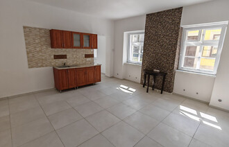 Eladó Társasházi lakás