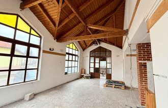 Eladó Üzleti ingatlan