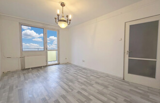 Eladó Társasházi lakás